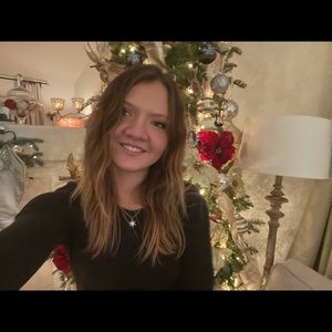 Meet your Posher, Alexandra